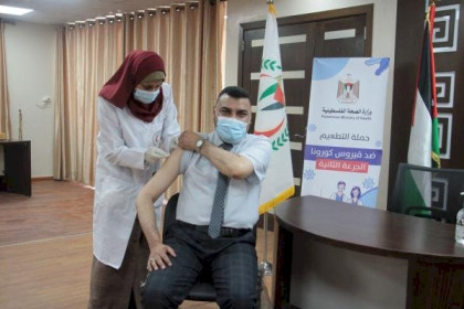 صحة غزة تبدأ الجولة الثانية من حملة تطعيم اللقاح ضد كورونا