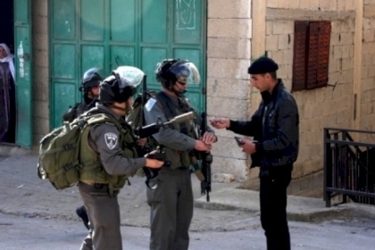 الاحتلال يستدعي مواطنا جنوب شرق بيت لحم