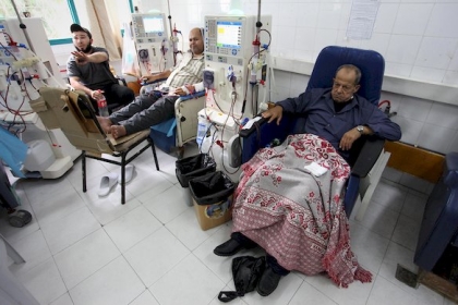 ورقة حقائق: أبرز العقبات التي يواجها أصحاب الأمراض المزمنة في قطاع غزة