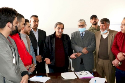 قيادة محافظة غزة تستقبل القيادي رشيد أبو شباك في مكتب المحافظة