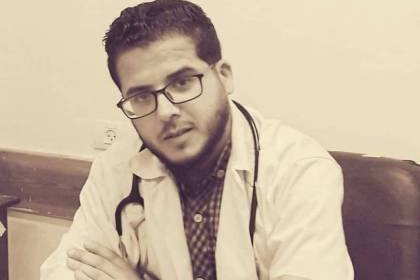 غزة: وفاة الطبيب "محمد أبو رويضة" خلال عمله بمستشفى الأقصى وسط القطاع