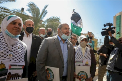 "حماس" تُسجّل قائمتها للانتخابات التشريعية
