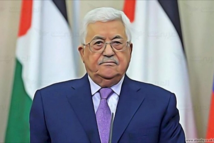 من يدفع الرئيس الفلسطيني إلى الاستقالة