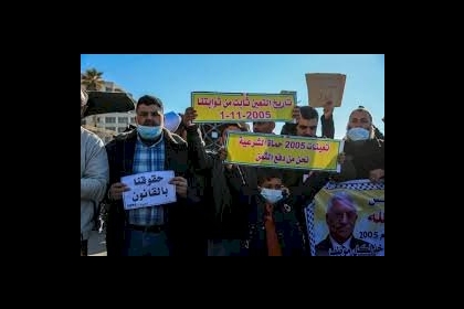 خلف: موظفي 2005 والمتقاعدين قسرياً يؤكدون استمرار اعتصامهم حتى تحقيق أهدافهم