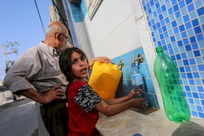 "ميكروت" تُفاقم أزمة المياه في بيت لحم والخليل.. والمستوطنون ينعمون بها