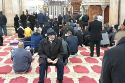 ضمن رباط الحمائل.. آلاف  المقدسيين يصلون فجر الجمعة في المسجد الأقصى