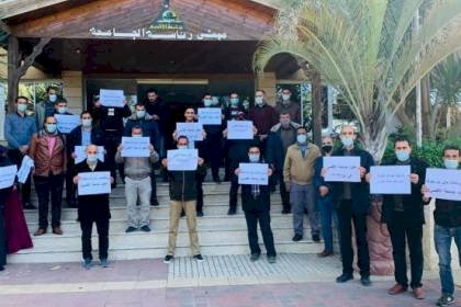 موظفو عقود جامعة الأقصى: سنواصل الاعتصام رغم الاستجابة البطيئة لمطالبنا