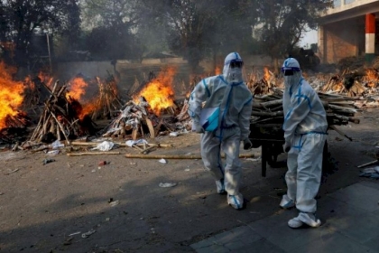 رقم قياسي جديد.. ارتفاع عدد اصابات ووفيات كورونا في الهند