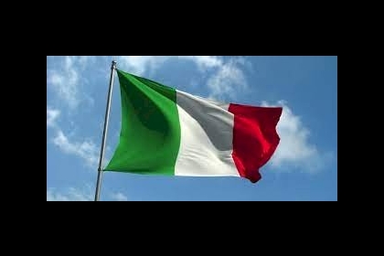 عمال ميناء بإيطاليا يرفضون تحميل أسلحة على متن سفينة متوجهة إلى إسرائيل