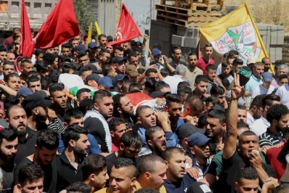 تشيع جثمان الشهيد الفتى عادل داوود إلى مثواه الأخير في قلقيلية