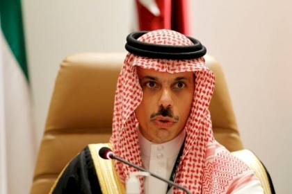 الخارجية السعودية: النزاع في غزة يدفع المنطقة بكاملها في الاتجاه الخاطئ وندعو لوقف العنف