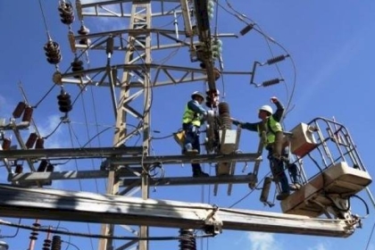 ثابت يتحدث عن مشروع إنارة الخط الساحلي والمحطة المصرية الجديدة