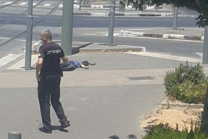 الاحتلال يطلق النار على شاب فلسطيني في القدس بزعم تنفيذ عملية طعن