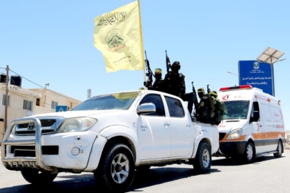بالصور: وصول جثمان الشهيد القائد معين العمصي إلى قطاع غزة