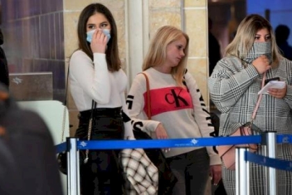 تحقيق: تطعيم عشرات الاسرائيليين العجزة بلقاحات كورونا منتهية الصلاحية