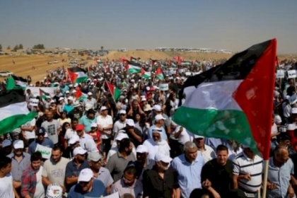 بدء توافد المواطنين إلى مخيم ملكة شرق غزة للمشاركة في المهرجان الوطني إحياءً لذكرى إحراق الأقصى