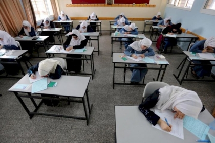 طلبة الثانوية العامة يتقدمون لمبحث التربية الإسلامية اليوم واعتراض لعدم تطبيق الربع ساعة