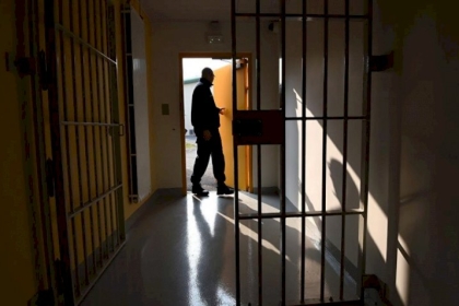 شقيق الأسير القواسمة يكشف الوضع الصحي لأخيه مقداد