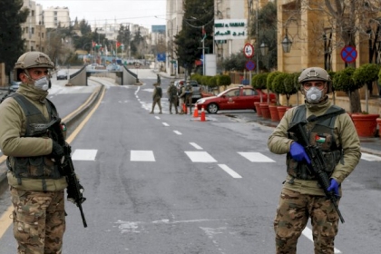 الأردن يشدد إجراءات مكافحة كورونا