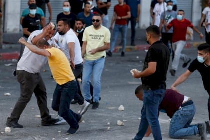 تظاهرة احتجاجية في دير حنا ضد العنف وجرائم القتل في أراضي الـ48