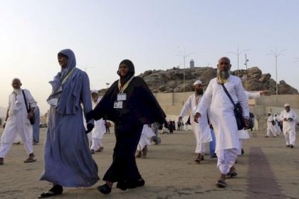 لا اصابات في صفوف الحجاج.. الداخلية السعودية: اكتمال تفويج الحجاج إلى مشعر منى..