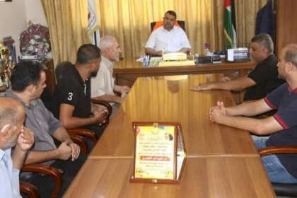 المكتب الحركي للبلديات بمجلس العمال ينفذ زيارة لبلدية دير البلح