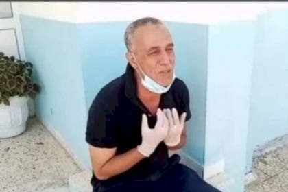 فيديو: مدير مستشفى في تونس ينهار باكيا لنفاذ الأوكسجين