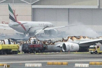 اصطدام طائرتي ركاب في مطار دبي الدولي