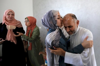 محدث :شاهد: صور احتفالات بعض طلبة الثانوية العامة المتفوقين في فلسطين