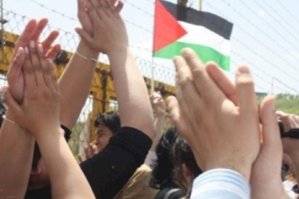 الاحتلال يُفرج عن الأسيرة حلوة حمامرة على حاجز الجلمة