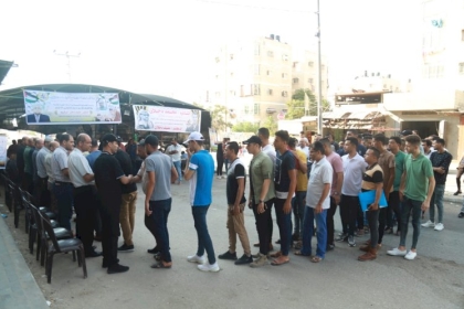 قيادة حركة فتح في محافظة خانيونس تقدم واجب العزاء لآل دحلان