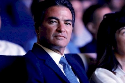 شرطة الاحتلال تحقّق مع رئيس الموساد السابق بعد تلقيه هدية محظورة في زفاف ابنته