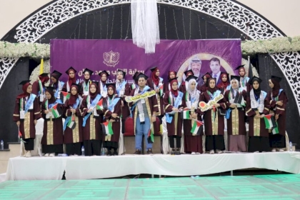 بالصور : قيادة حركة فتح والشبيبة الفتحاوية يكرمون أوائل الثانوية العامة في محافظة رفح