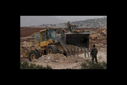 الاحتلال يقمع فعالية ضد شق طريق استيطاني جنوب نابلس