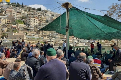 القدس: إقامة صلاة الجمعة في خيمة اعتصام سلوان رفضا لسياسات التهجير