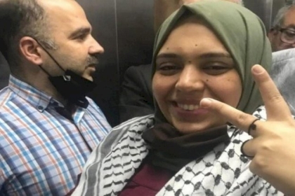 الأسيرة المحررة أنهار الديك تضع مولودها بعد أيام من الإفراج عنها