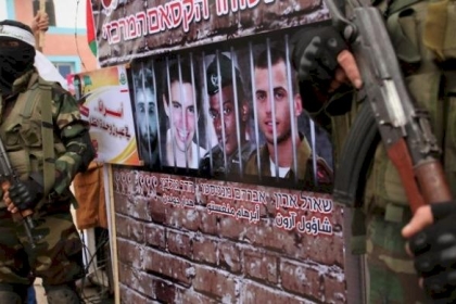الاستخبارات الإسرائيلية: نسعى جاهدين من أجل صفقة تُعيد الأسرى والمفقودين