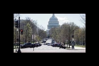 اعتقال 4 أشخاص بمحيط "الكابيتول" الأمريكي خلال مسيرة