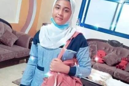 لم تتعرض للضرب..عائلة الطفلة البوجي من مدينة رفح تصدر بيانا حول ظروف  وفاة ابنتهم