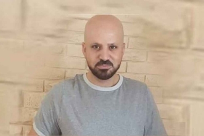 الاحتلال يحتجز الأسير المضرب شادي أبو عكر في سجن "عوفر"