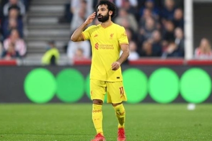 ليفربول ينفرد بصدارة الدوري الإنجليزي رغم التعادل