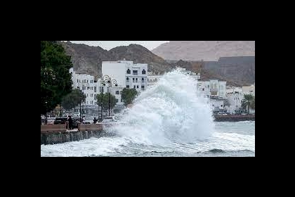 إعصار "شاهين" يخلف 9 قتلى على الأقل في عُمان وإيران
