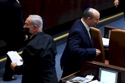 نتنياهو يشن موجة سخرية على بينيت لهذا السبب!