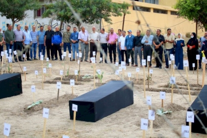 بالصور: حركة فتح بساحة غزة تنظم وقفة للمطالبة بالإفراج عن جثث الأسرى المحتجزة