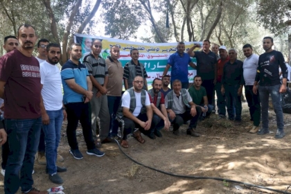مجلس العمال ينظم مبادرة لمساعدة المزارعين بجني محصول الزيتون