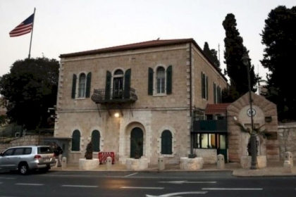 إخلاء مبان في 3 جامعات أمريكية