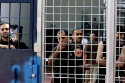 الاحتلال يمدد الاعتقال الإداري لأسير من جنين للمرة الثالثة