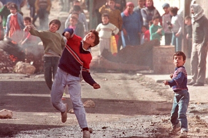 34 عامًا على انتفاضة الحجارة