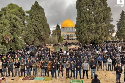 40 ألف مُصلٍ يؤدون صلاة الجمعة في المسجد الأقصى