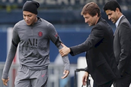 مدير سان جيرمان يكشف آخر تطورات مستقبل مبابي مع الفريق